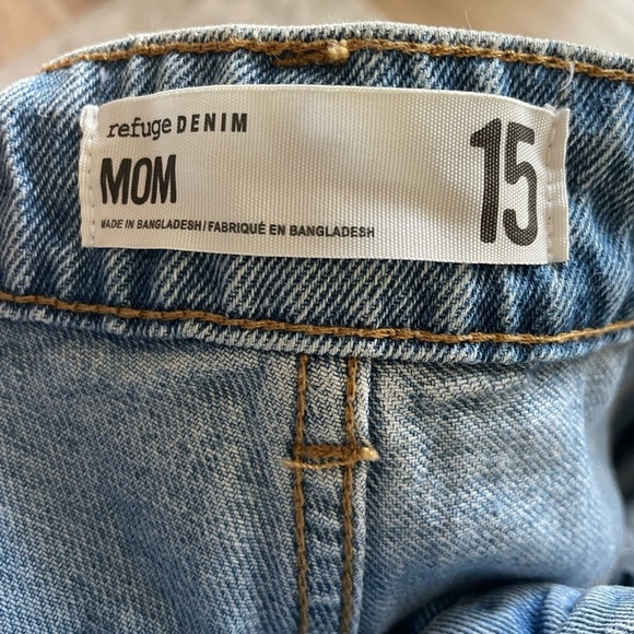 Refuge Denim Light Blue Ripped Mom Jeans size 15 - Picture 5 of 5
